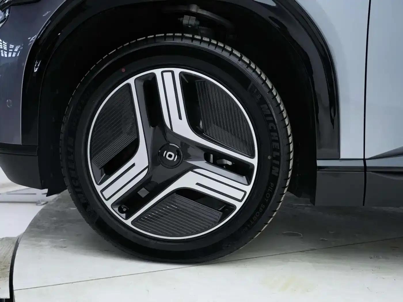 Changan Qiyuan E07 2025 Pure Electric Four-Wheel Drive 90kWh Grand Edition — миниатюра 8