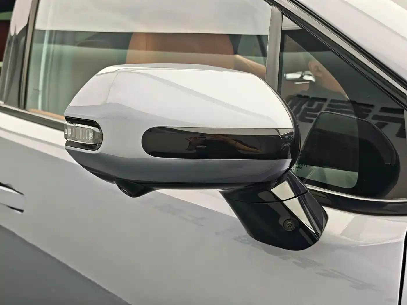 Changan Qiyuan E07 2025 Pure Electric Four-Wheel Drive 90kWh Ultra High-Performance Edition — миниатюра 25