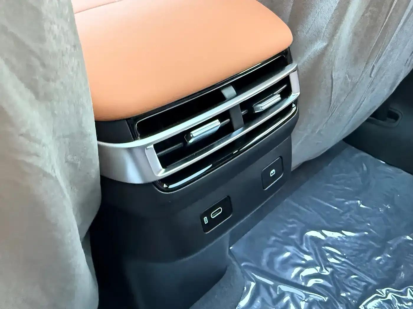 Changan Qiyuan E07 2025 Pure Electric Four-Wheel Drive 90kWh Ultra High-Performance Edition — миниатюра 15
