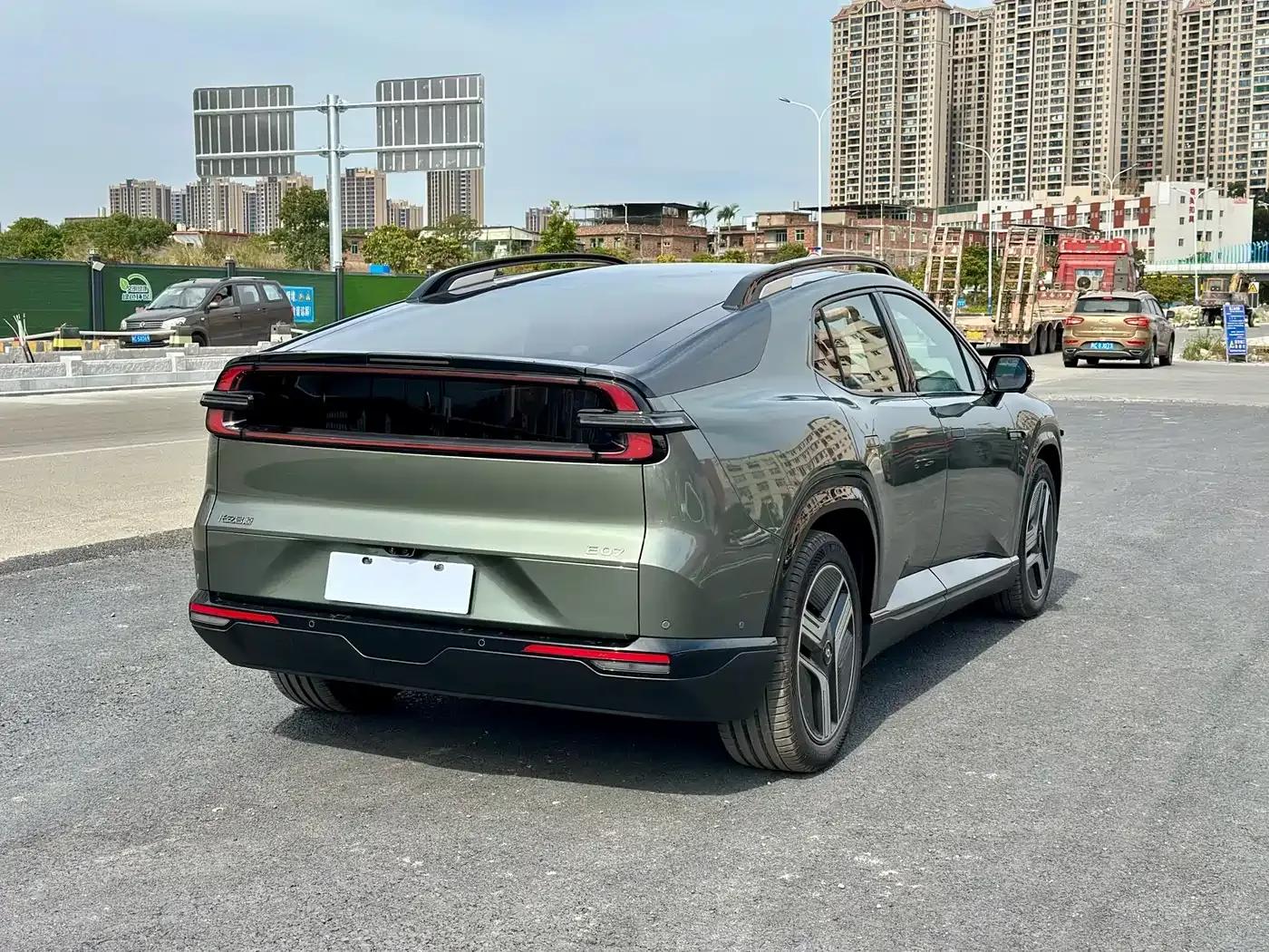 Changan Qiyuan E07 2025 Pure Electric Four-Wheel Drive 90kWh Ultra High-Performance Edition — миниатюра 17