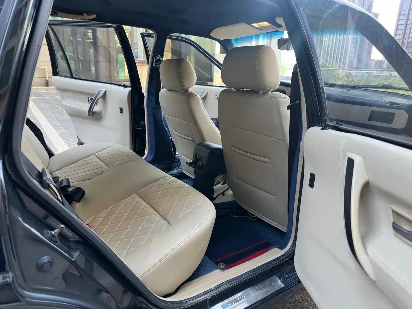 Santana Zhijun 2010 1.6L Manual Comfortline — миниатюра 13