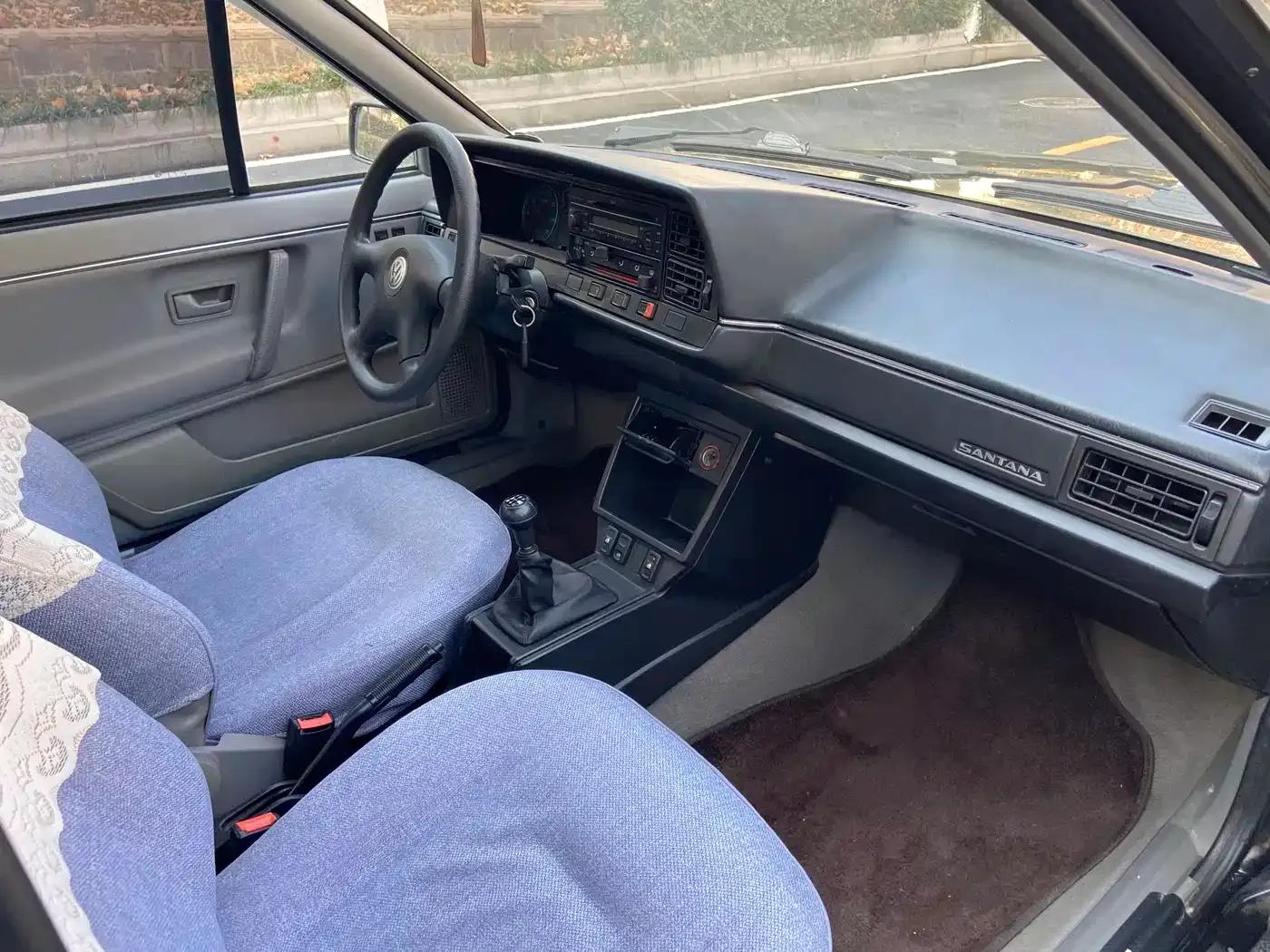 Santana Classic 2009 Model 1.8 Manual — миниатюра 10