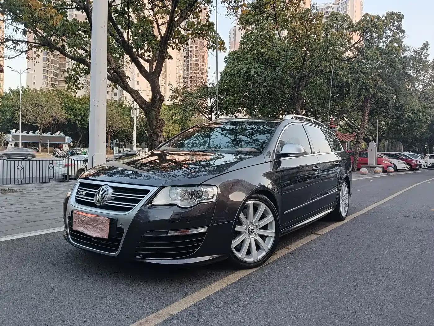 2008 Passat R36 Touring Edition — миниатюра 1