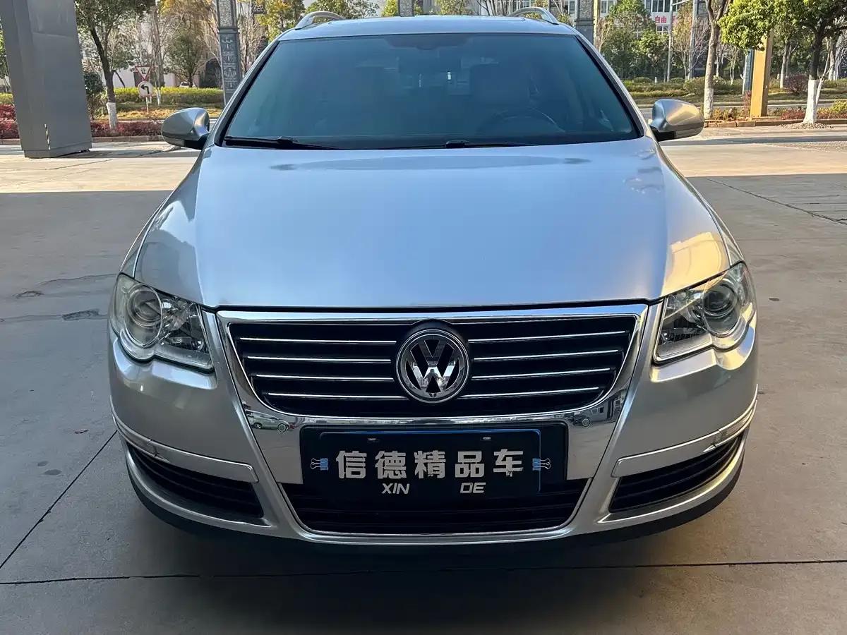 2011 Passat 2.0T Touring Luxury Edition — миниатюра 1
