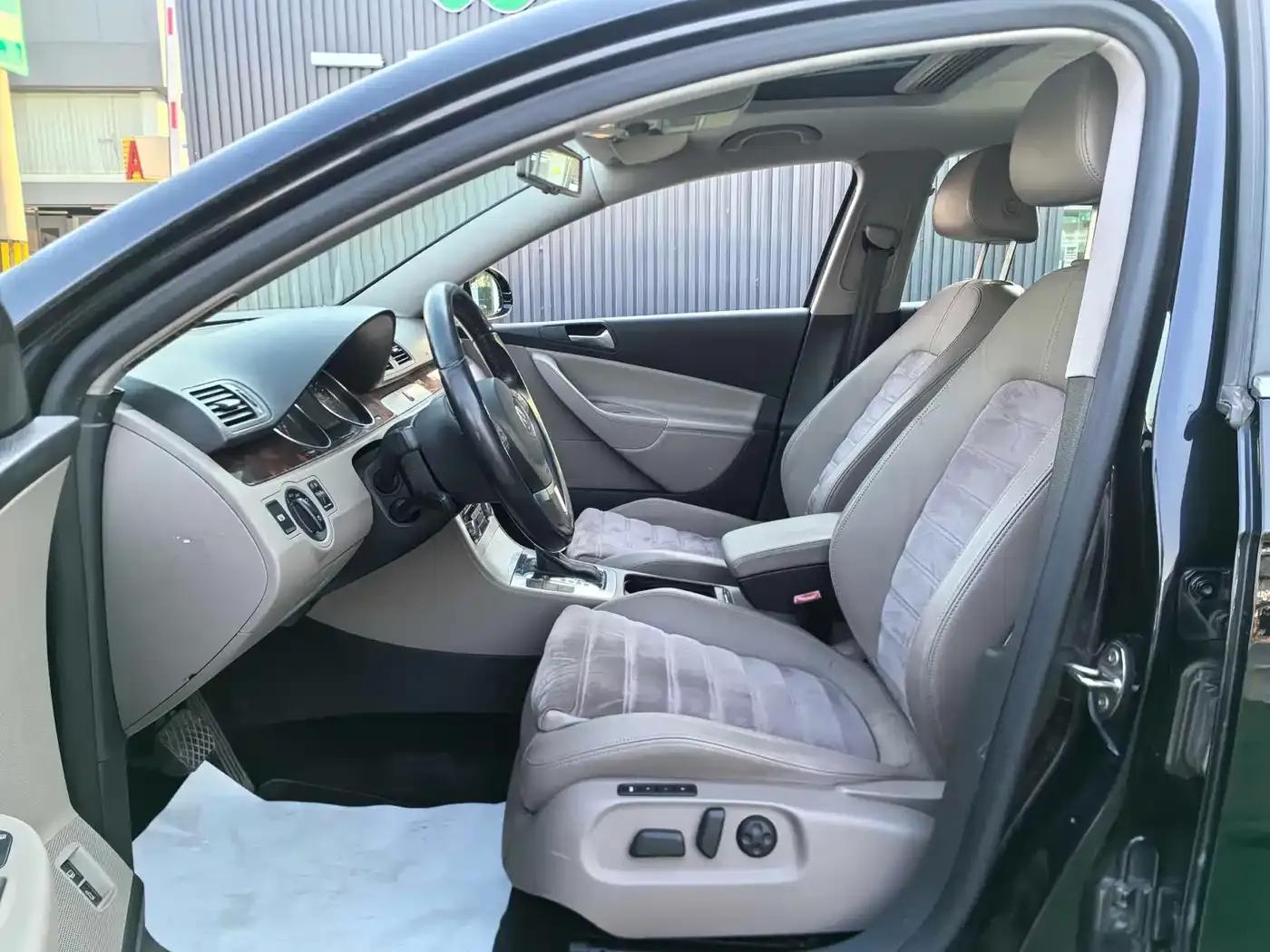 2011 Passat 2.0T Touring Comfort Edition — миниатюра 11