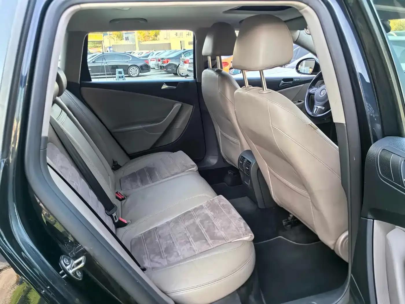2011 Passat 2.0T Touring Comfort Edition — миниатюра 18