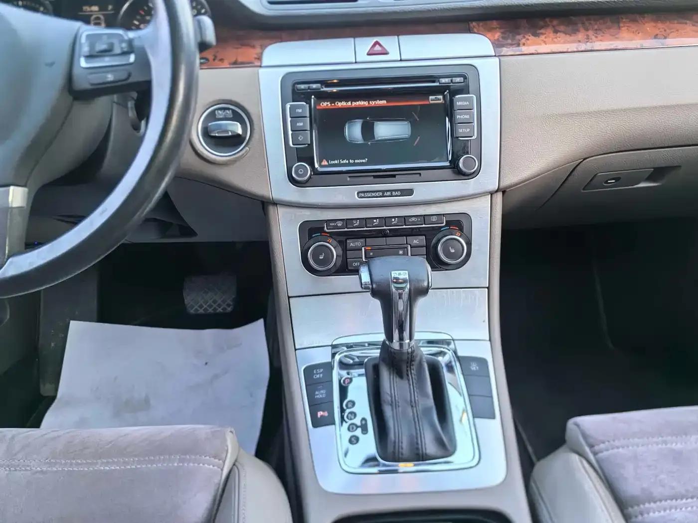 2011 Passat 2.0T Touring Comfort Edition — миниатюра 8