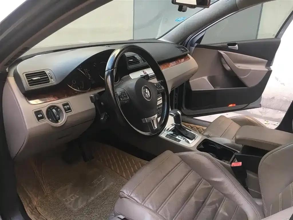2011 Passat 2.0T Touring Luxury Edition — миниатюра 7