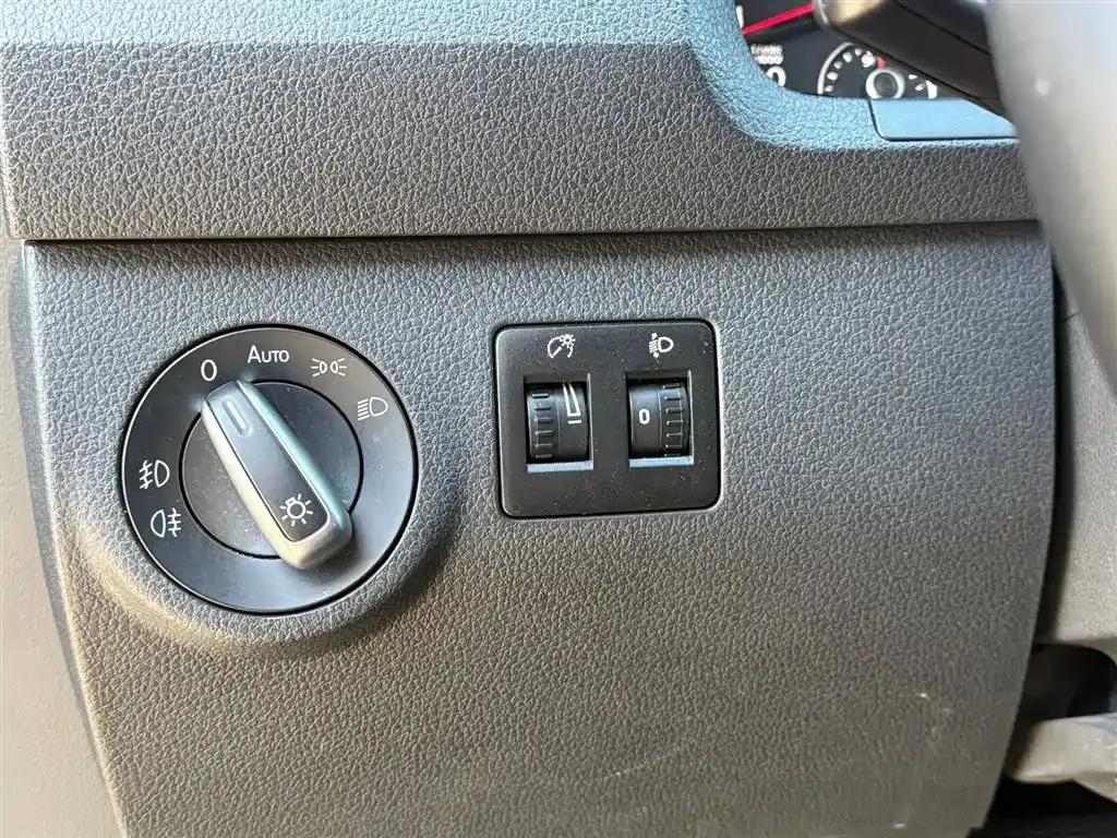 2016 Caddy 1.4L Manual — миниатюра 21