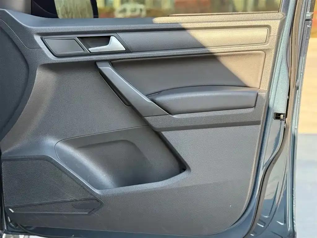 2016 Caddy 1.4L Manual — миниатюра 9