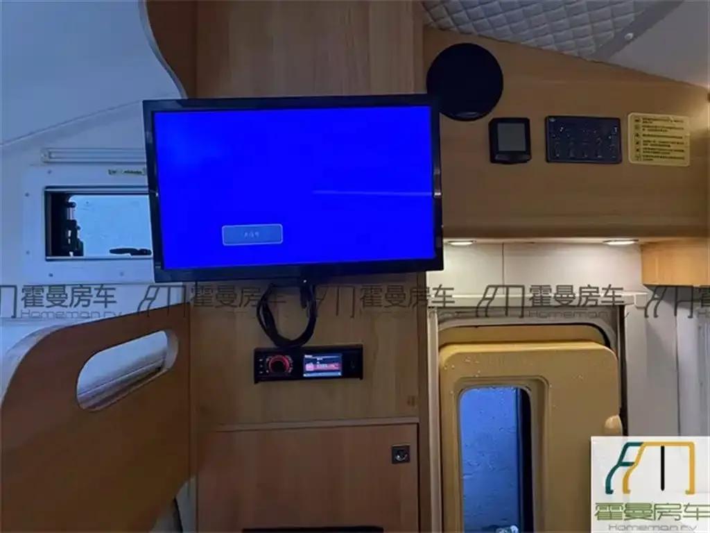 SAIC MAXUS V80 RV 2017 2.5T Diesel Version — миниатюра 11