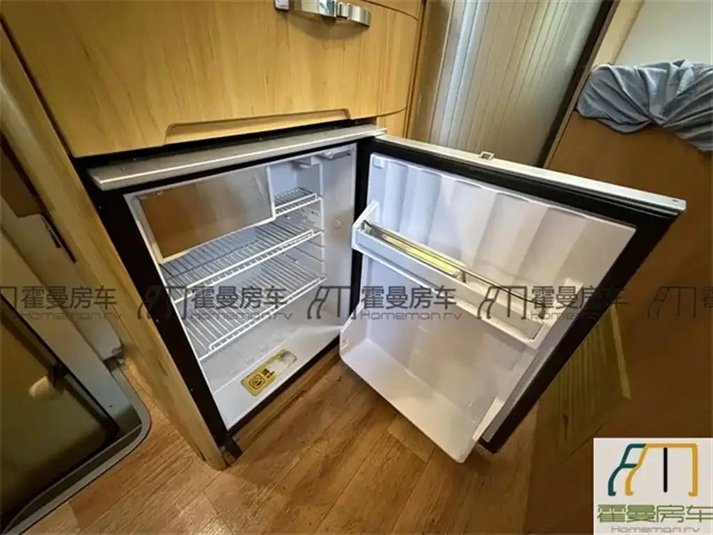 SAIC MAXUS V80 RV 2017 2.5T Diesel Version — миниатюра 10