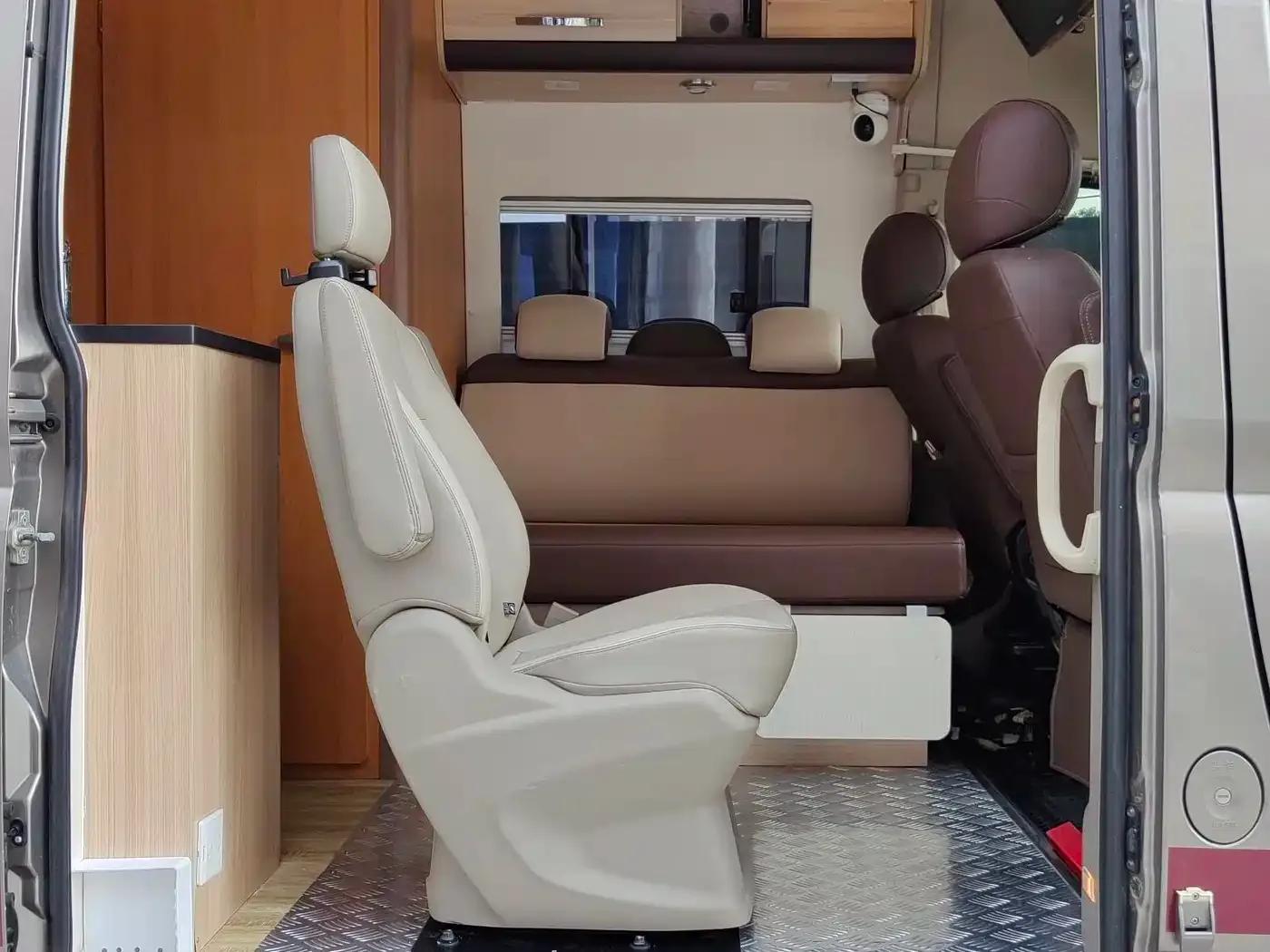 SAIC MAXUS V80 RV, 2019 model, B-type RV, long wheelbase. — миниатюра 5