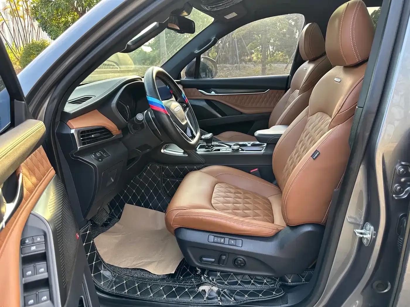 SAIC MAXUS D90 Pro 2021 2.0T Gasoline 4WD Flagship Edition 6-Seater — миниатюра 12