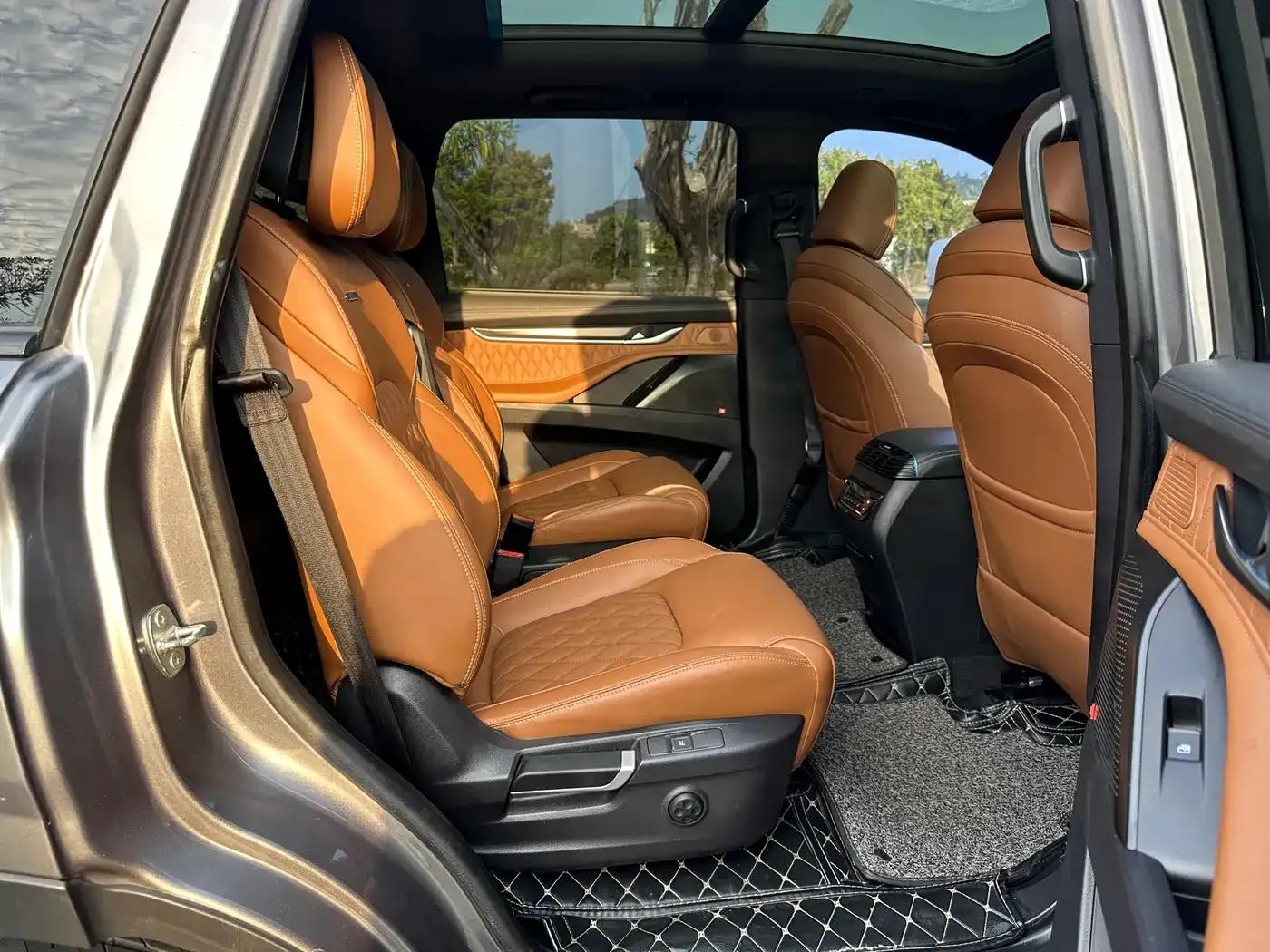 SAIC MAXUS D90 Pro 2021 2.0T Gasoline 4WD Flagship Edition 6-Seater — миниатюра 16