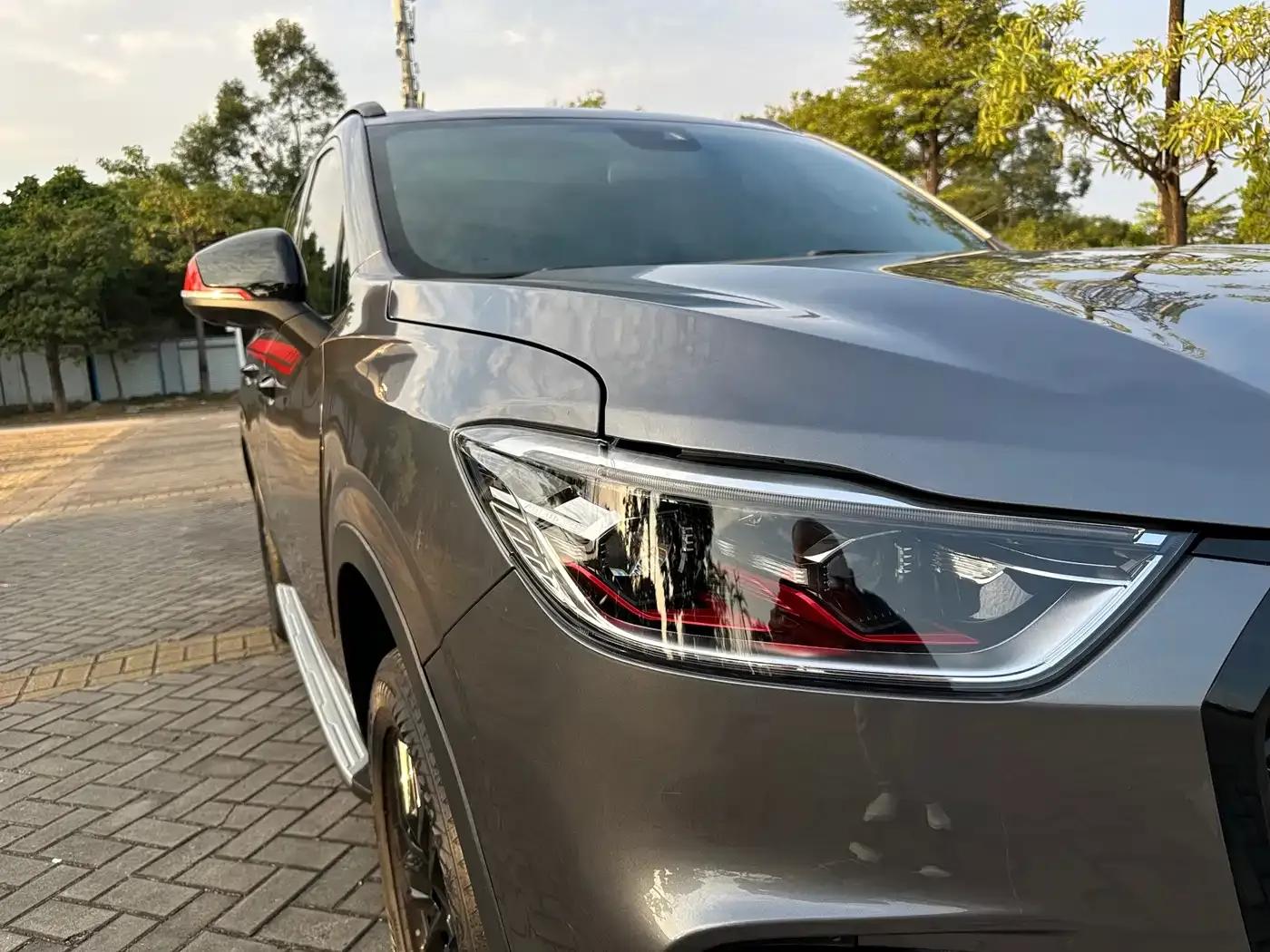 SAIC MAXUS D90 Pro 2021 2.0T Gasoline 4WD Flagship Edition 6-Seater — миниатюра 8