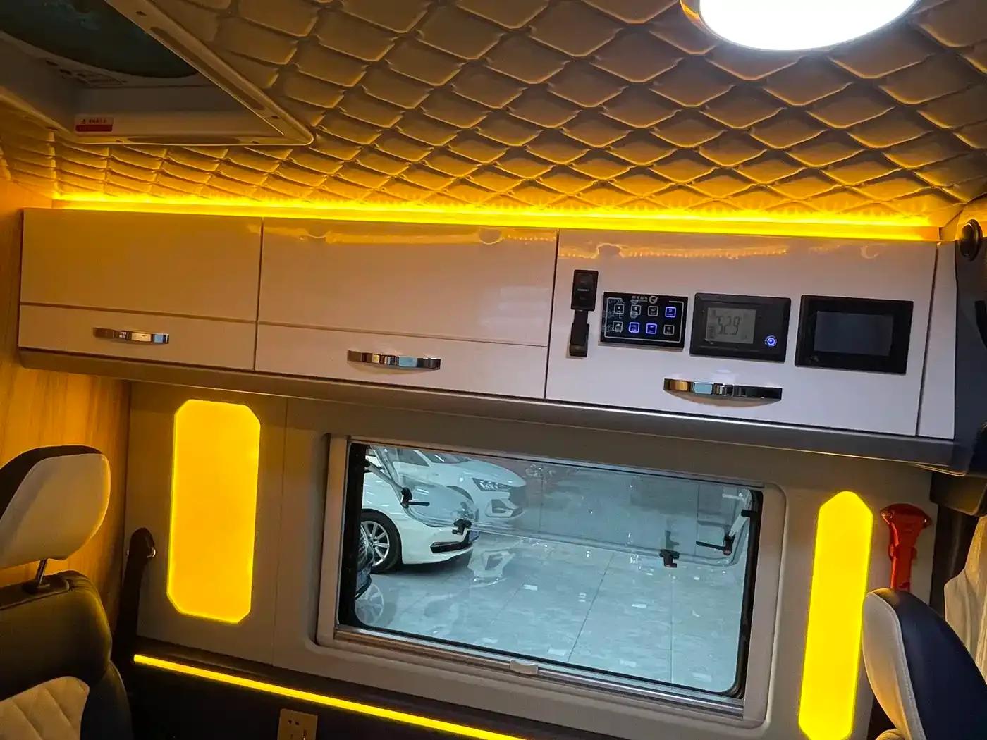 SAIC MAXUS V90 Motorhome 2021 Model 2.0T Traveler V90 Self-propelled Class B Motorhome Flagship Edition — миниатюра 17