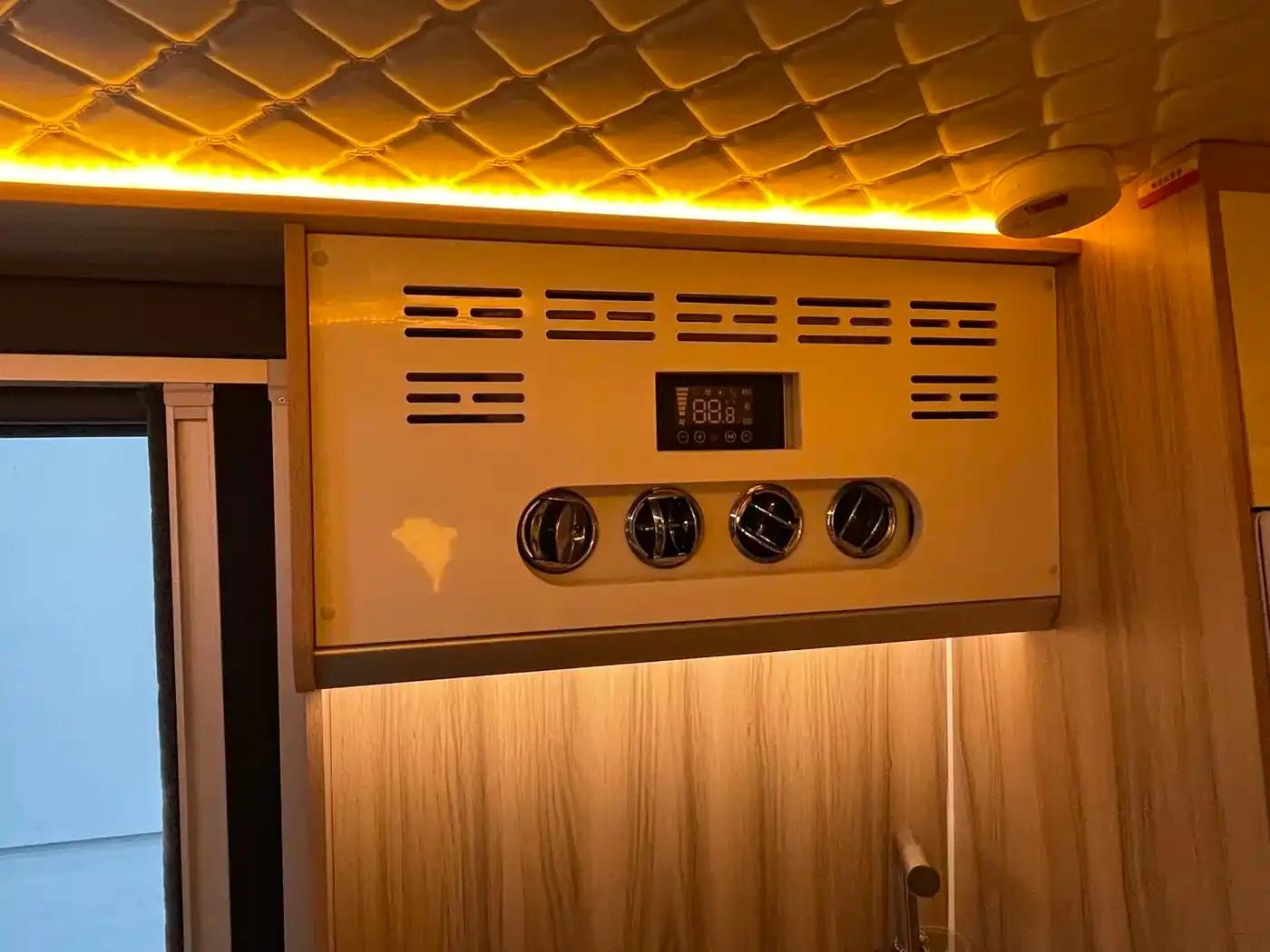 SAIC MAXUS V90 Motorhome 2021 Model 2.0T Traveler V90 Self-propelled Class B Motorhome Flagship Edition — миниатюра 18
