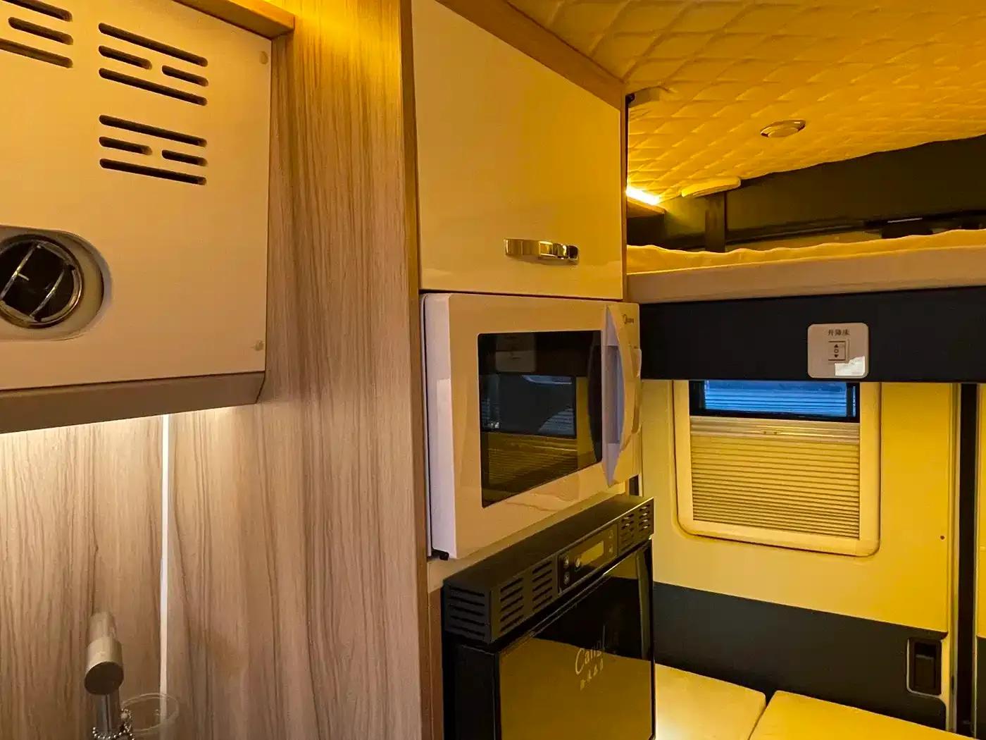 SAIC MAXUS V90 Motorhome 2021 Model 2.0T Traveler V90 Self-propelled Class B Motorhome Flagship Edition — миниатюра 19