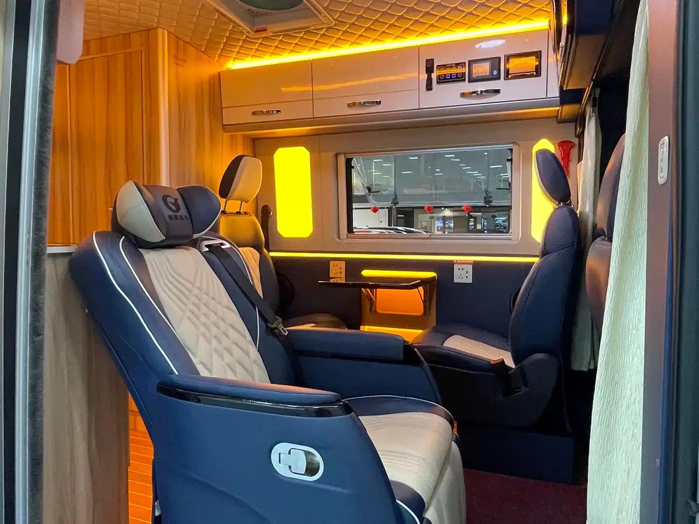 SAIC MAXUS V90 Motorhome 2021 Model 2.0T Traveler V90 Self-propelled Class B Motorhome Flagship Edition — миниатюра 27
