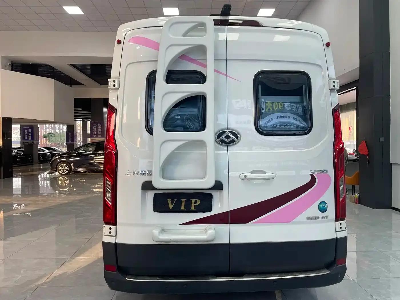 SAIC MAXUS V90 Motorhome 2021 Model 2.0T Traveler V90 Self-propelled Class B Motorhome Flagship Edition — миниатюра 6