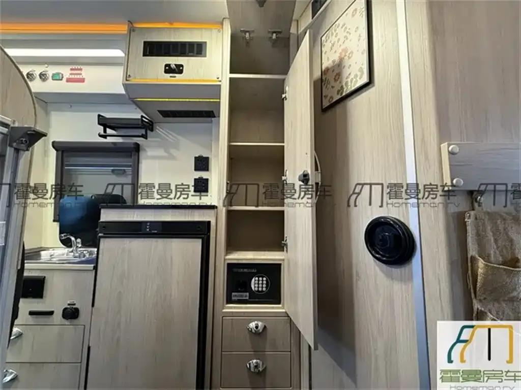 SAIC MAXUS V90 RV 2020 Model 2.0T C-type RV — миниатюра 9