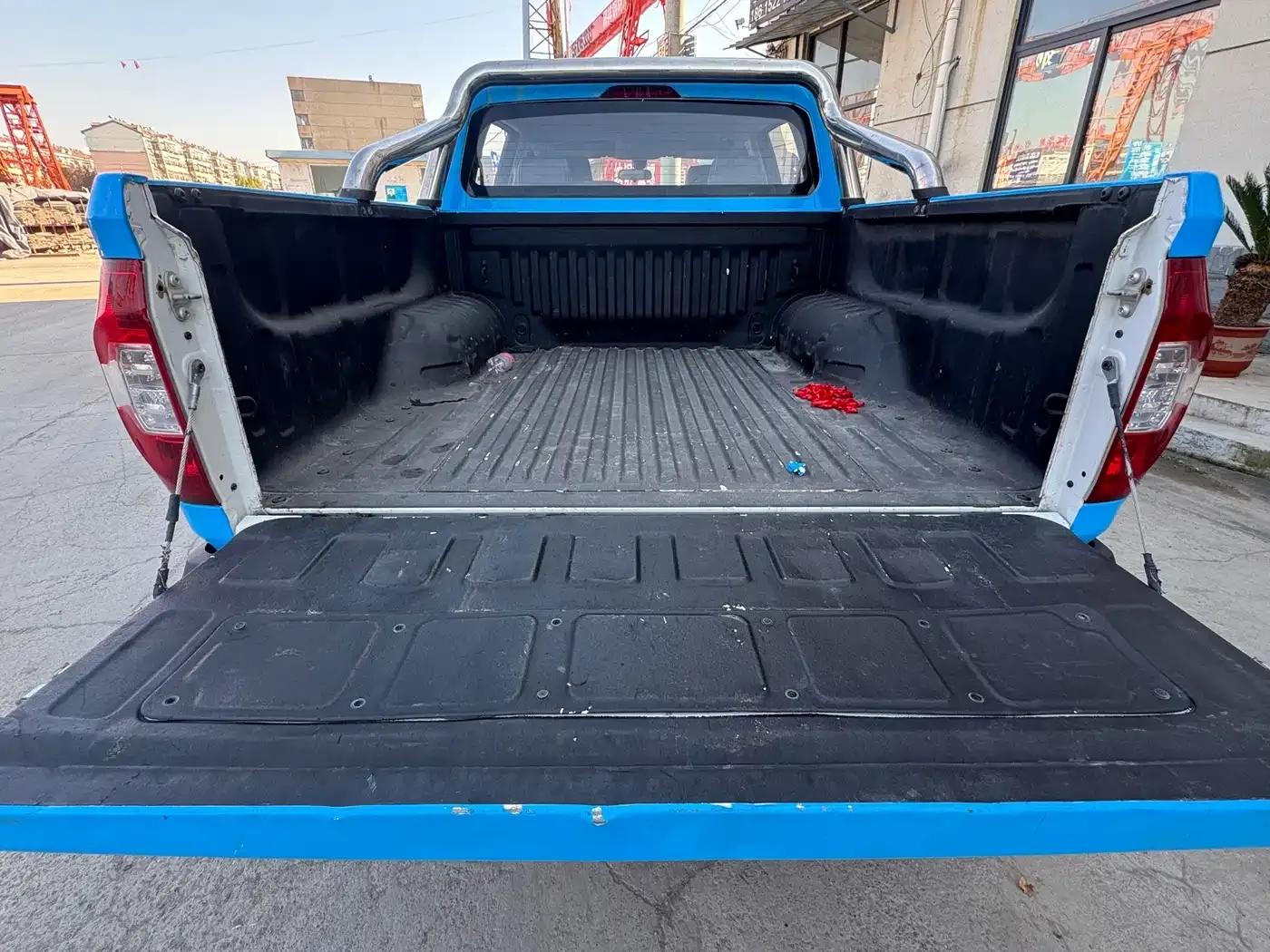 Maxus T70 2022 2.0T Diesel Manual 2WD Australian Version Standard Box — миниатюра 7