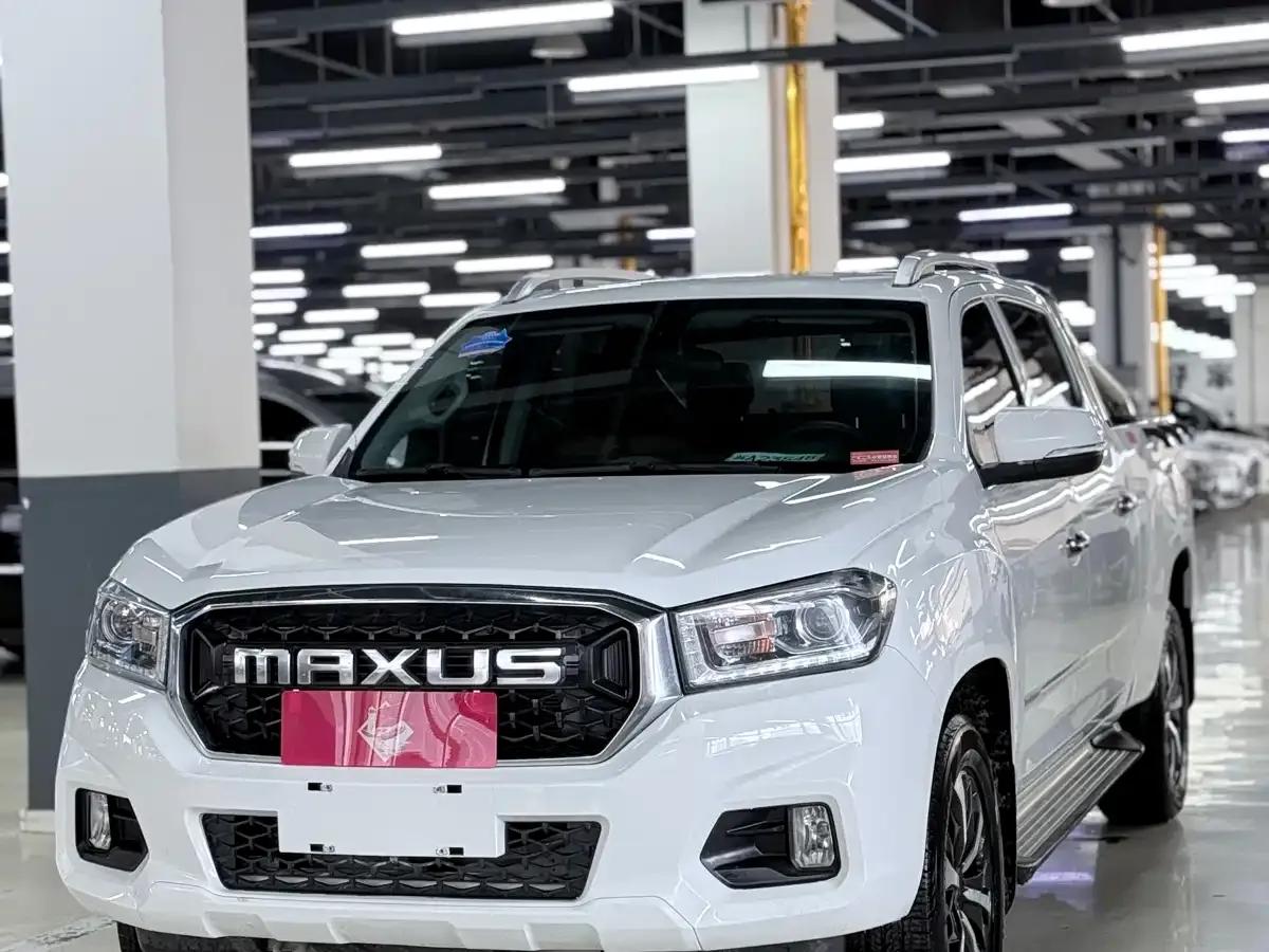Maxus T70 2021 2.0T Diesel Automatic Four-Wheel Drive Touring Edition with Long Box and High Chassis — миниатюра 1