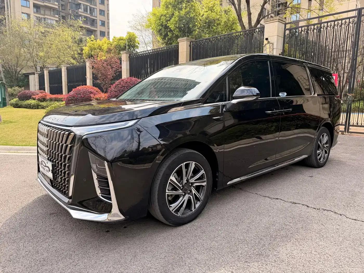 Maxus G90 2022 2.0T Nebula 7-seater Edition — миниатюра 1
