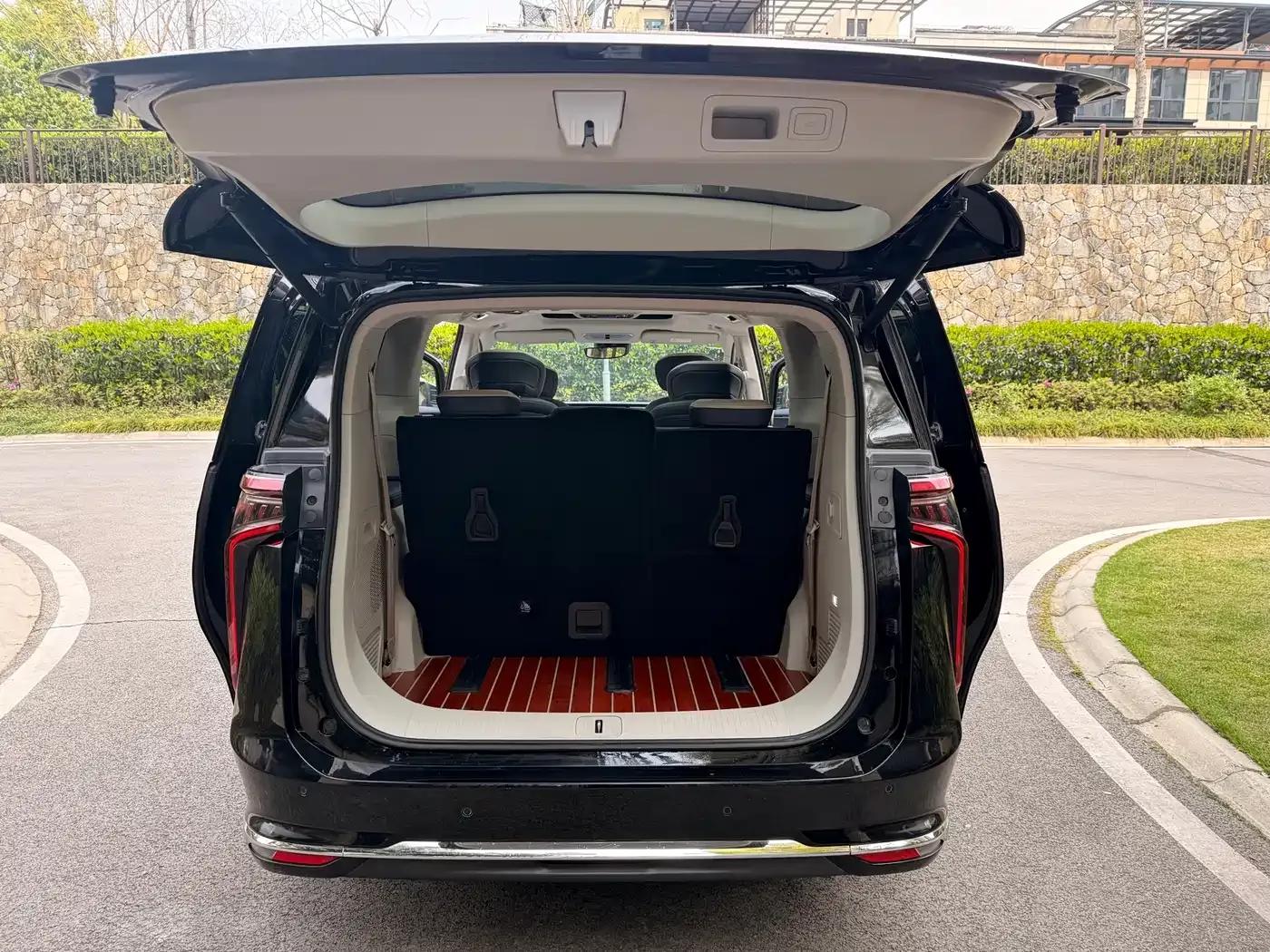 Maxus G90 2022 2.0T Nebula 7-seater Edition — миниатюра 27