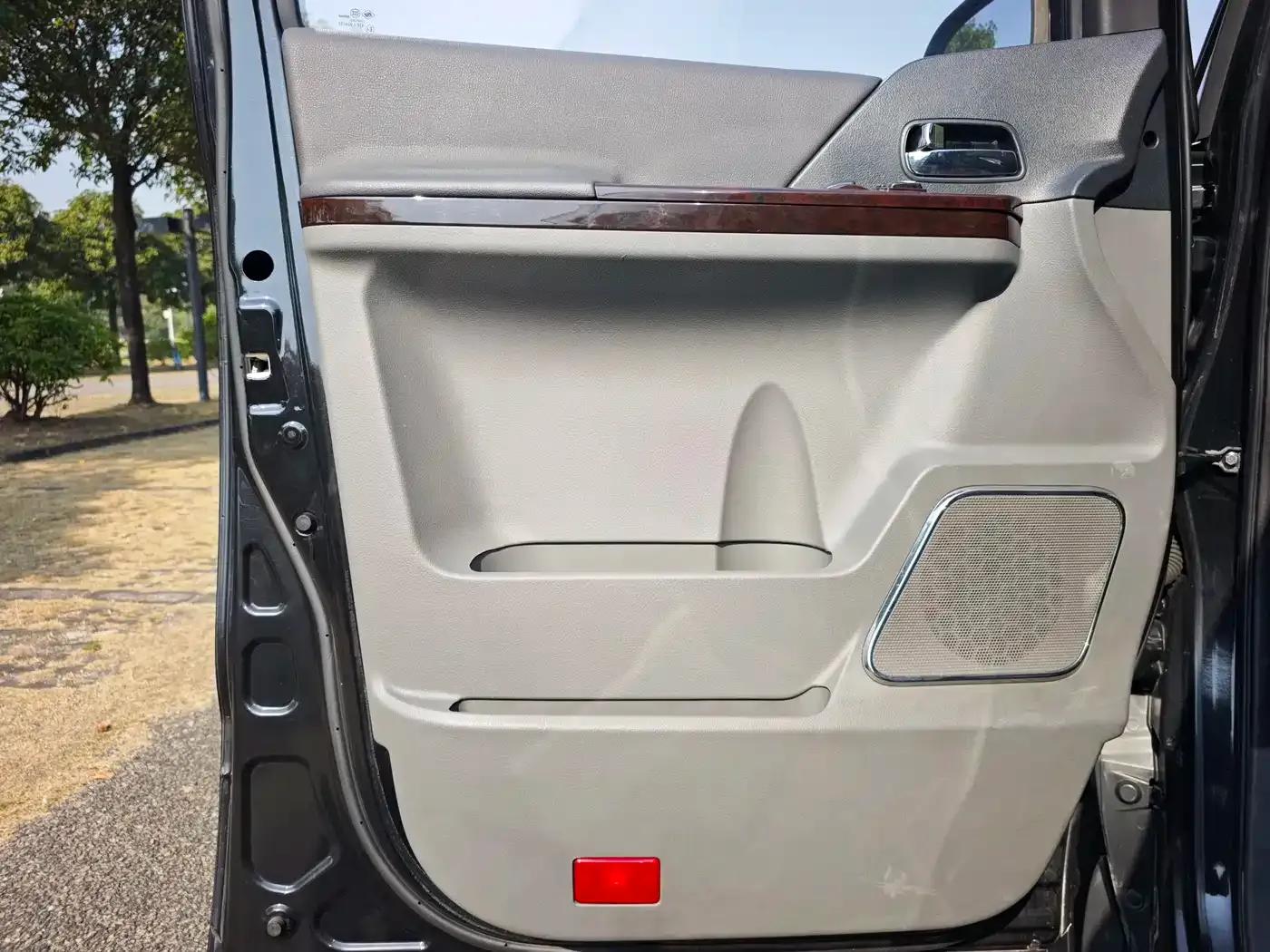Fengxing CM7 2014 2.4L Manual Business Edition — миниатюра 11