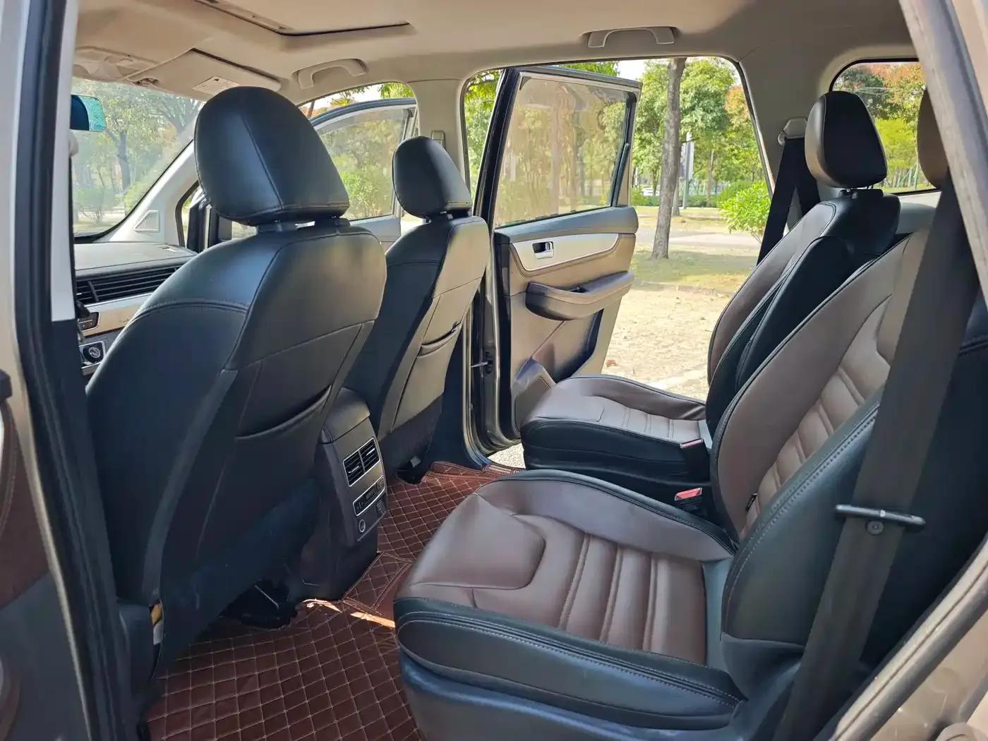 Jingyi X6 2017 Enjoy Series 1.5T CVT Luxury — миниатюра 14