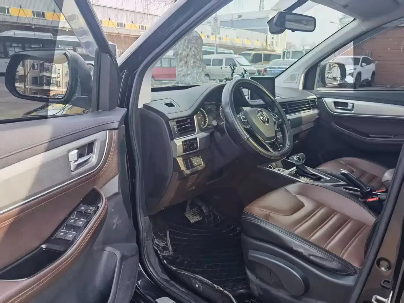 Jingyi X6 2017 Enjoy Series 1.5T CVT Luxury — миниатюра 7