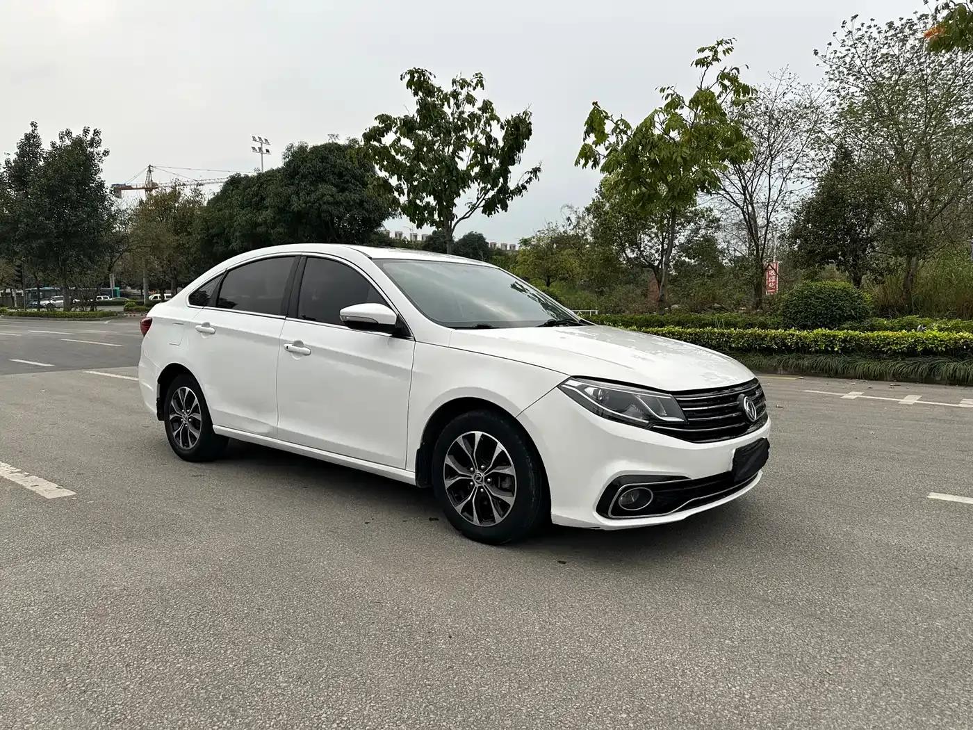 Jingyi S50 2017 1.6L CVT Luxury Edition — миниатюра 3