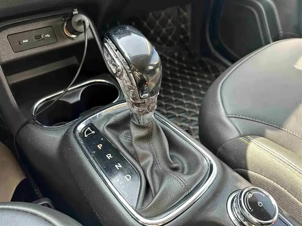 Dongfeng Fengshen AX4 2017 1.6L DCT Trendy Edition — миниатюра 14