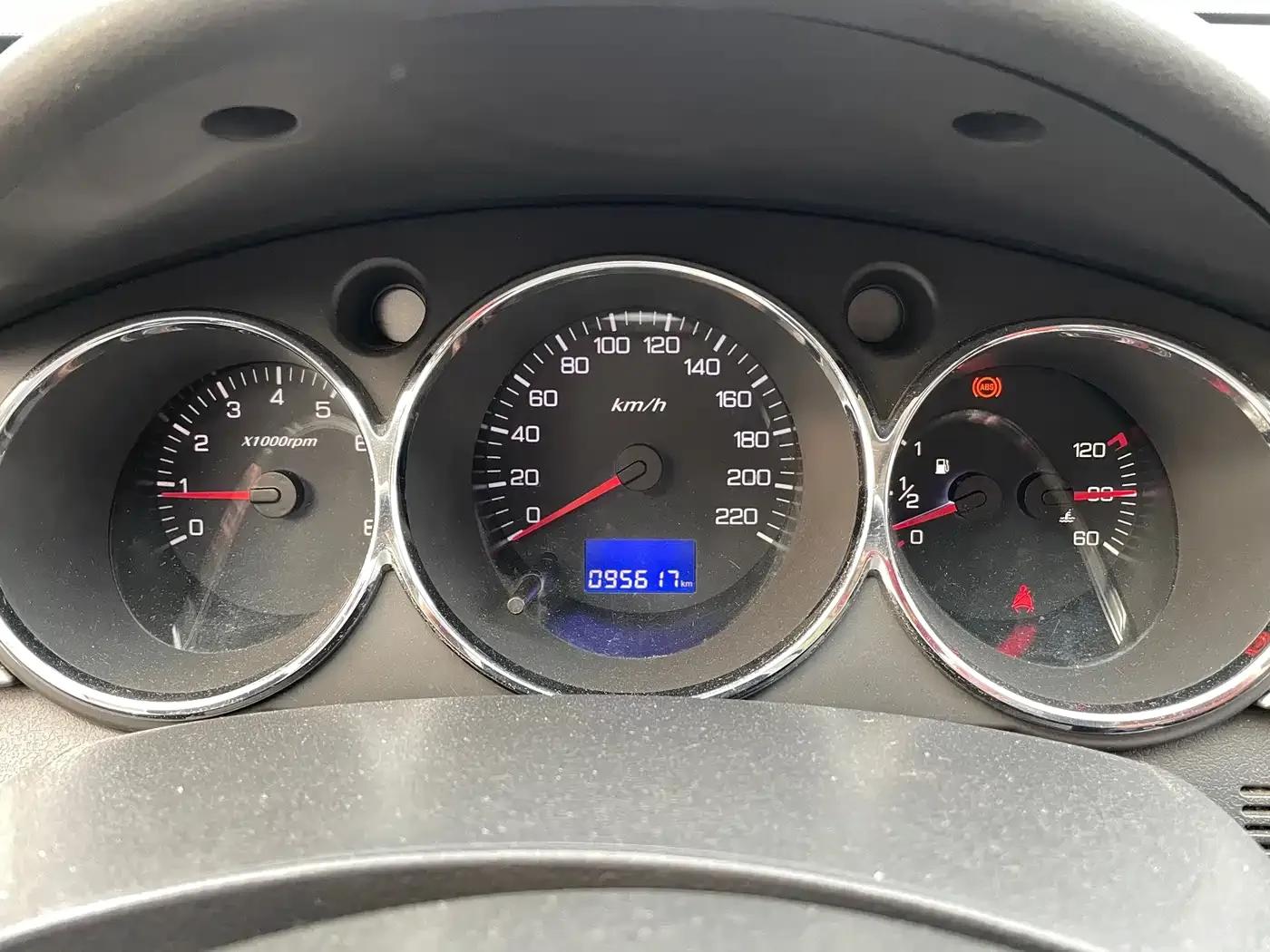Dongfeng Fengshen H30 2012 CROSS 1.6L Manual Premium Edition — миниатюра 12