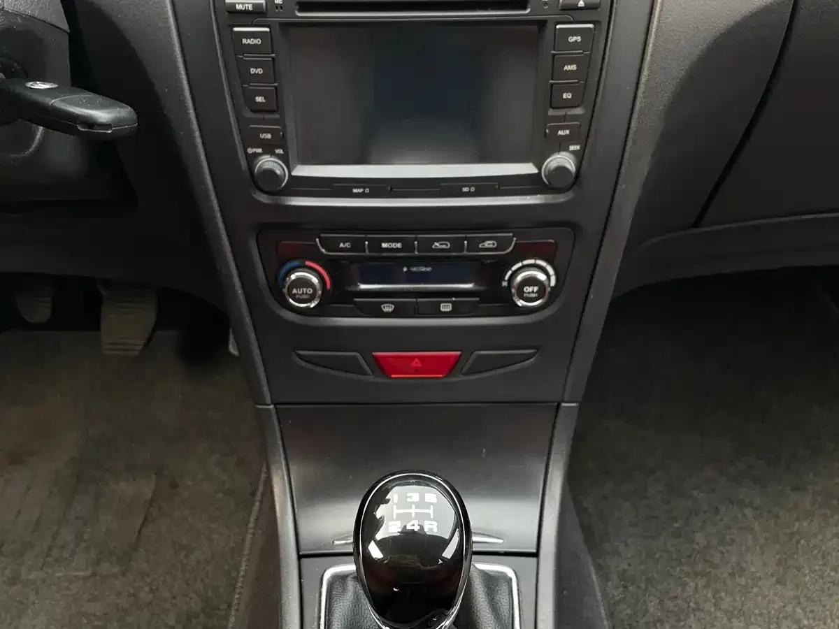 Dongfeng Fengshen H30 2012 CROSS 1.6L Manual Premium Edition — миниатюра 8
