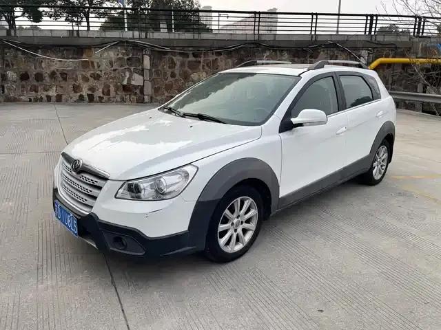 Dongfeng Fengshen H30 2012 CROSS 1.6L Manual Premium Edition
