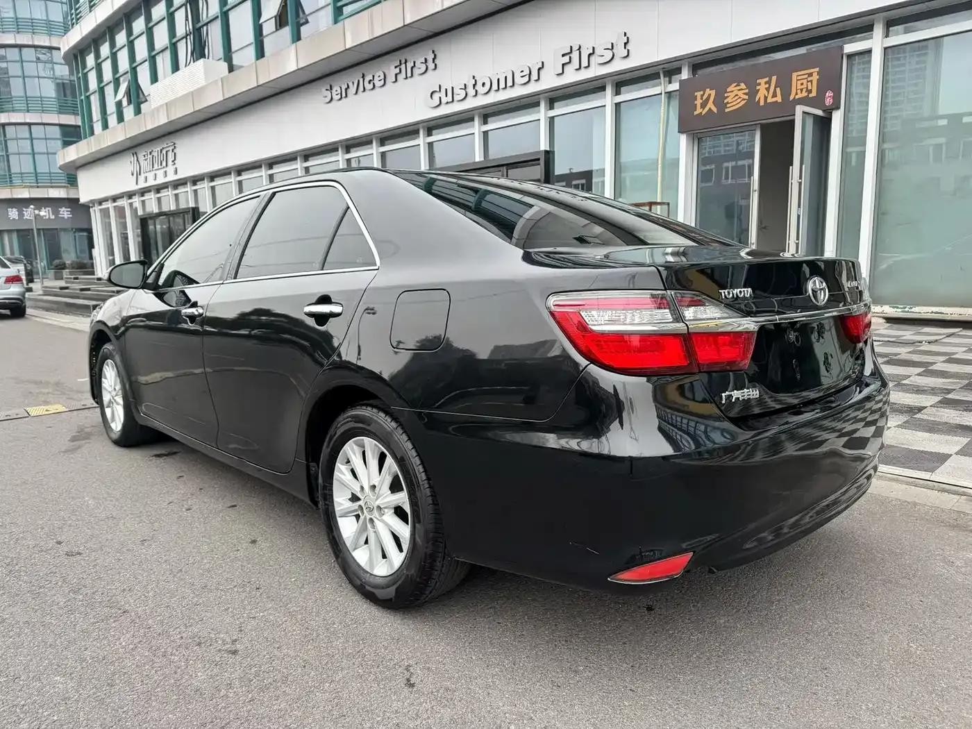 Camry 2016 2.0E 10th Anniversary Elite Edition — миниатюра 5