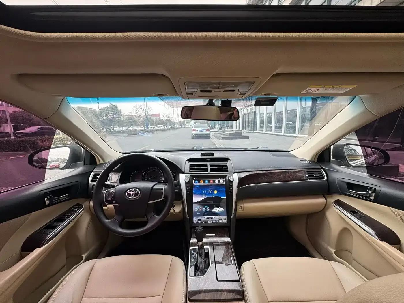 Camry 2016 2.0E 10th Anniversary Elite Edition — миниатюра 8