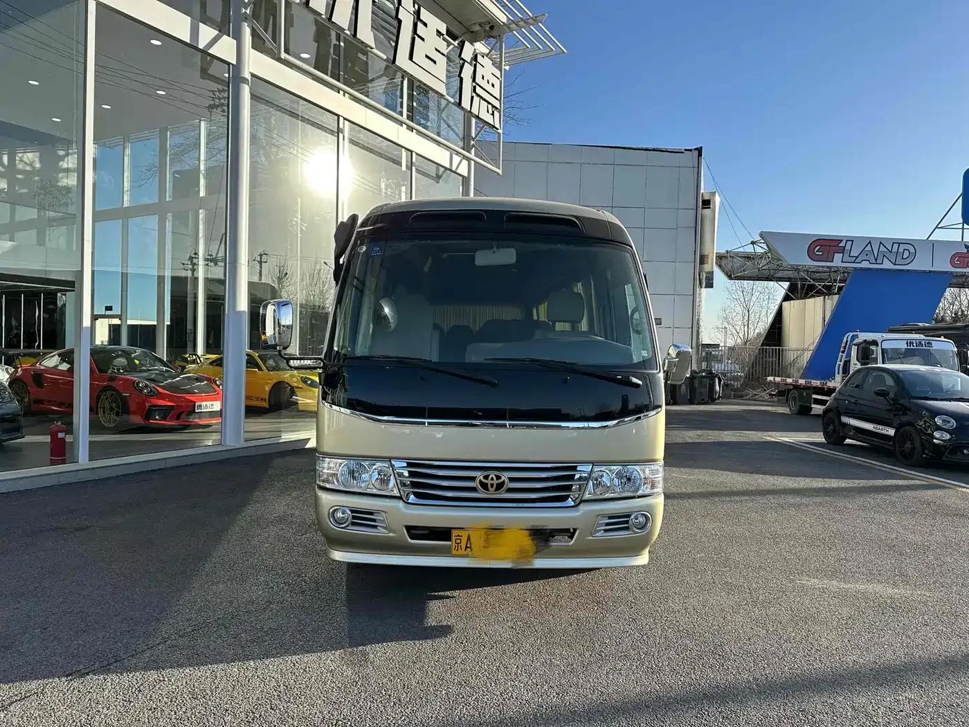 2015 Toyota Coaster 4.0L Premium Model GRB53L-ZCMSK 20-seater — миниатюра 3