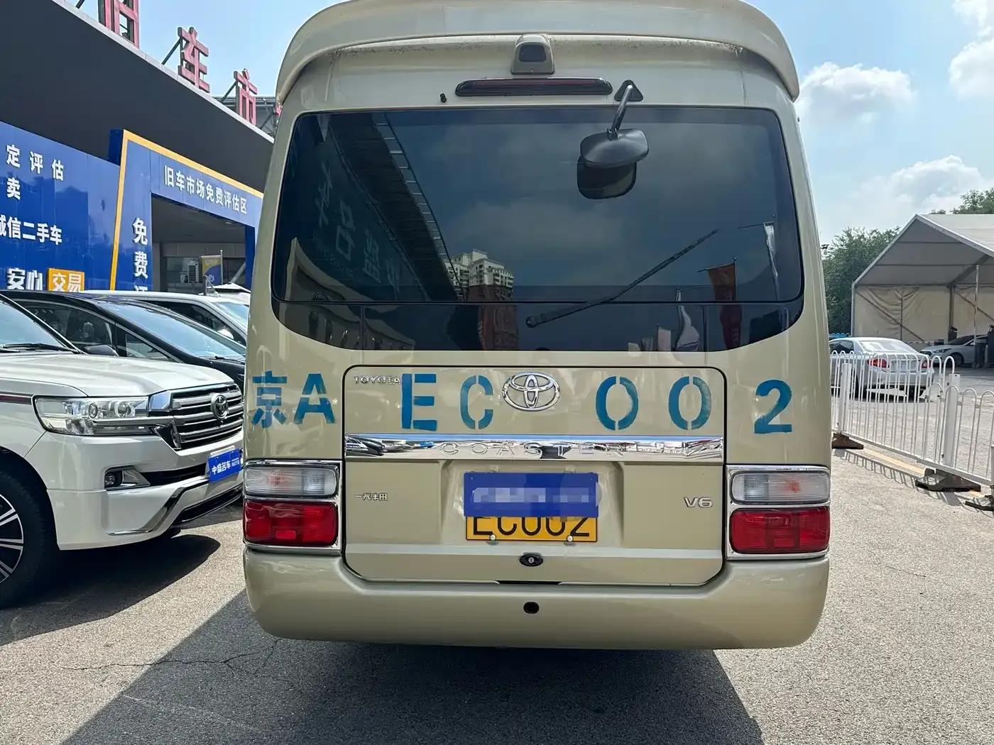 2019 Toyota Coaster 4.0L Luxury SUV GRB53L-ZCMEK 12-seater 9GR — миниатюра 15