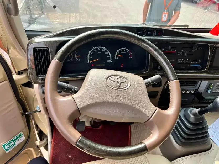 2019 Toyota Coaster 4.0L Luxury SUV GRB53L-ZCMEK 12-seater 9GR — миниатюра 5