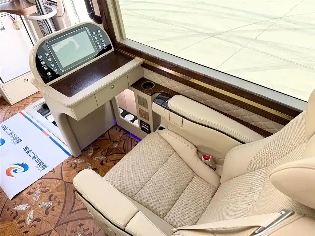 2015 Toyota Coaster 4.0L Luxury SUV GRB53L-ZCMEK 20-seater — миниатюра 13