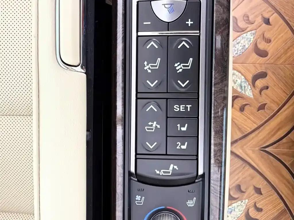 2015 Toyota Coaster 4.0L Luxury SUV GRB53L-ZCMEK 20-seater — миниатюра 20