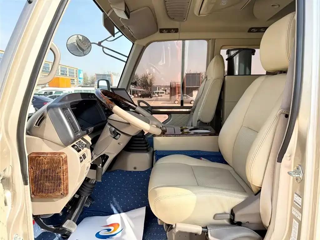 2015 Toyota Coaster 4.0L Luxury SUV GRB53L-ZCMEK 20-seater — миниатюра 4