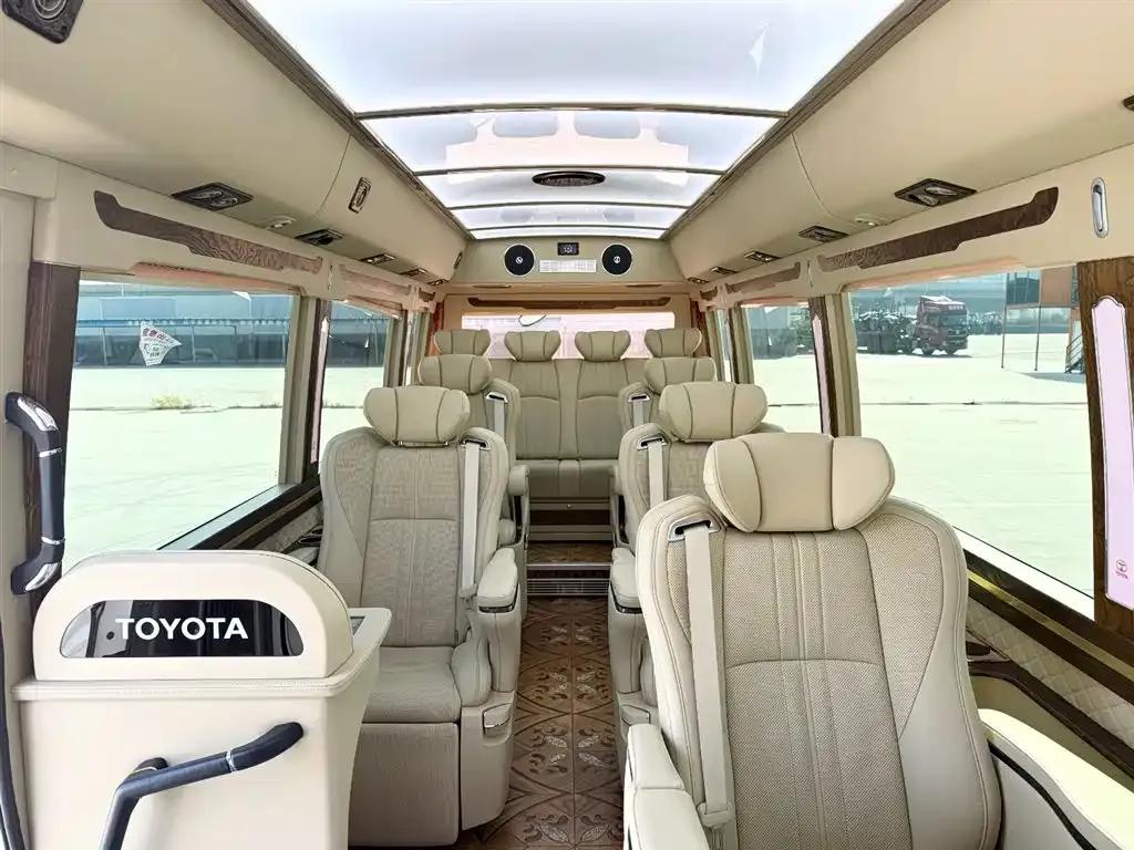 2015 Toyota Coaster 4.0L Luxury SUV GRB53L-ZCMEK 20-seater — миниатюра 5