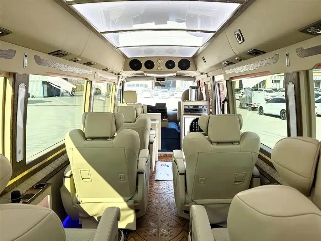 2015 Toyota Coaster 4.0L Luxury SUV GRB53L-ZCMEK 20-seater — миниатюра 6