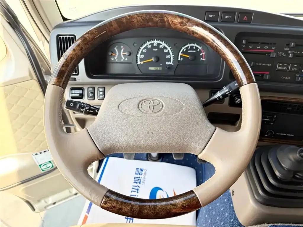 2015 Toyota Coaster 4.0L Luxury SUV GRB53L-ZCMEK 20-seater — миниатюра 9