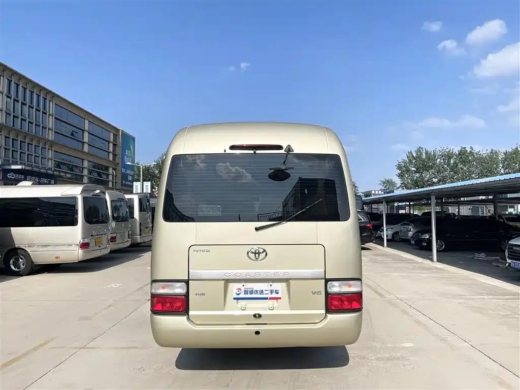 2015 Toyota Coaster 4.0L Premium Model GRB53L-ZCMSK 20-seater — миниатюра 3